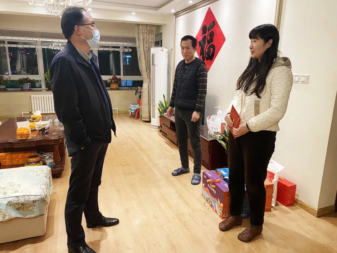 魯商服務(wù)工會開展“一線駐守·暖心護(hù)航”走訪慰問活動